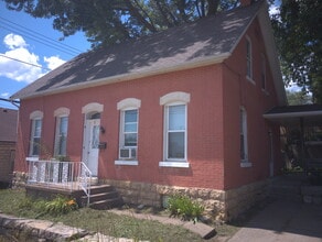 Building Photo - 621 E 24th St