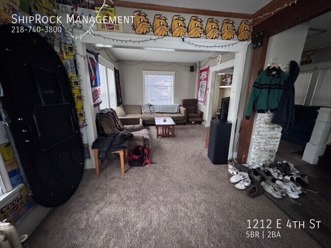 Foto del edificio - 1212 E 4th St
