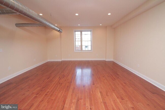 Building Photo - 1218 S 8th St