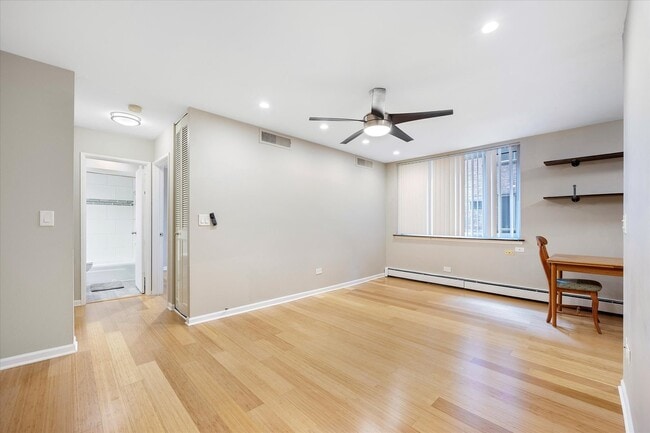 Building Photo - 2629 N Hampden Ct