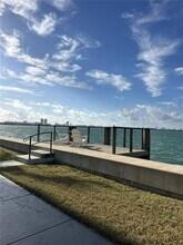 Building Photo - 1990 Bay Dr