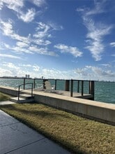 Building Photo - 1990 Bay Dr