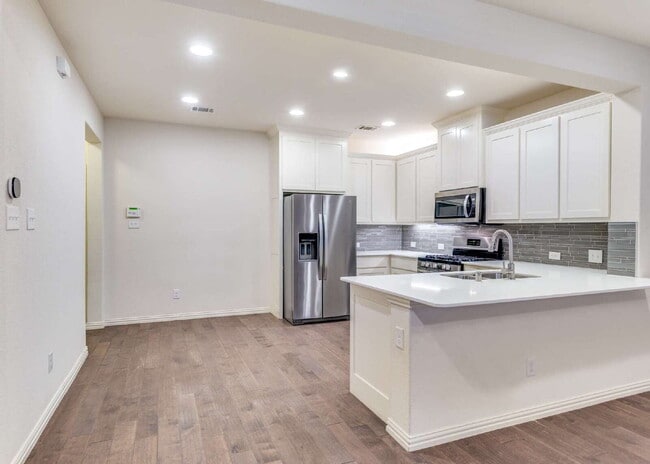 Foto del edificio - 4140 Cascade Sky Dr