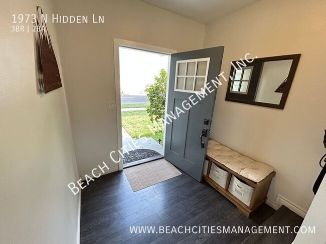 Foto del edificio - 1973 N Hidden Ln