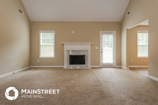Building Photo - 135 Oak Meadows Dr