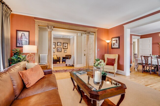 Foto del edificio - F. Scott Fitzgerald House in Saint Paul Can Be Your Home!