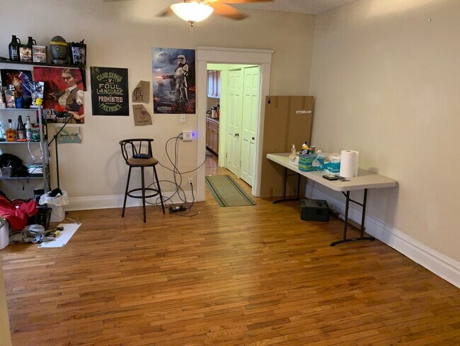 Building Photo - 1610 summit