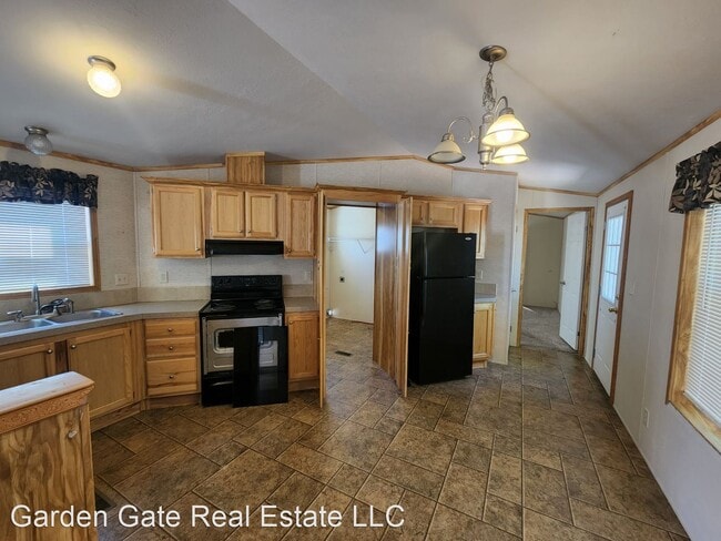 Building Photo - 3 br, 2 bath House - 87 Yucca