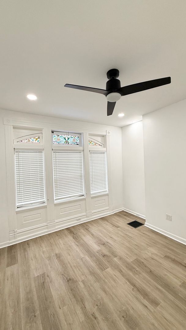 Foto del edificio - 2414 E Carson St