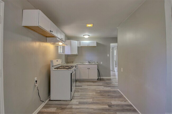 Building Photo - 3 N Meadowcliff Cir