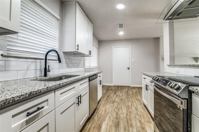 Building Photo - 10547 Castlerock Dr
