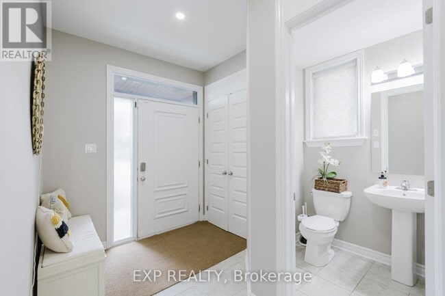 Building Photo - 537 Vivera Pl