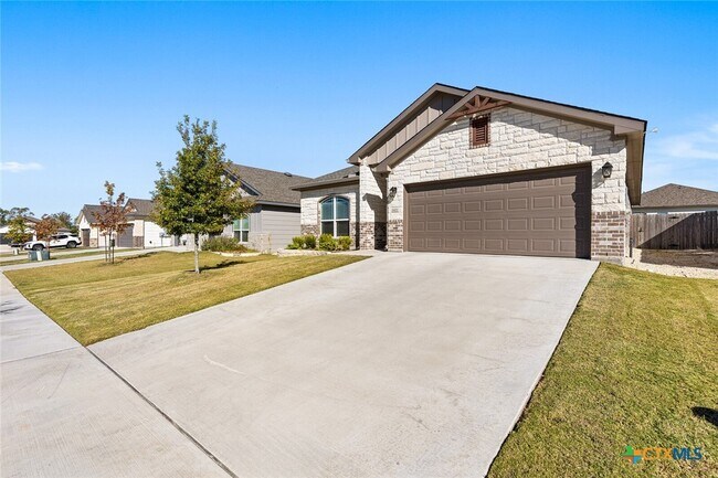 Building Photo - 1422 Fiddle Wood Wy