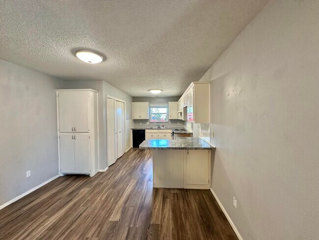 Building Photo - 7410 Avenue W