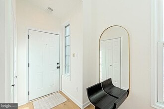 Building Photo - 3350 17th St NW