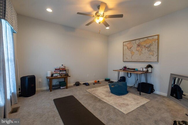 Building Photo - 174 Paradise View Dr
