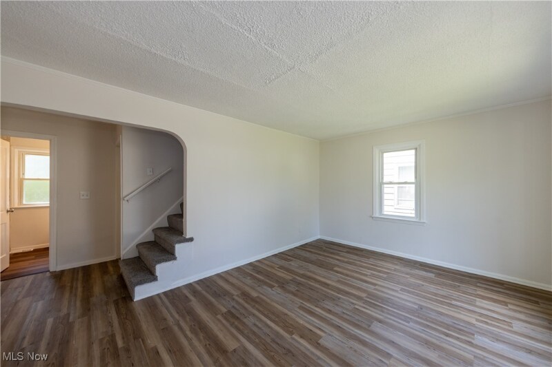 21304 Watson Rd Maple Heights, OH 44137 – photo 2