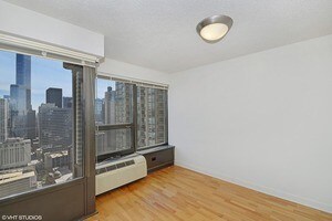 Building Photo - 30 E Huron St