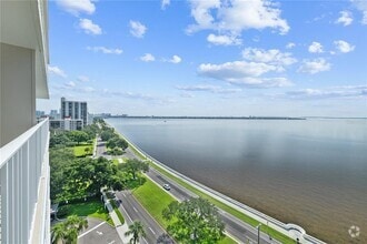 Building Photo - 2611 Bayshore Blvd