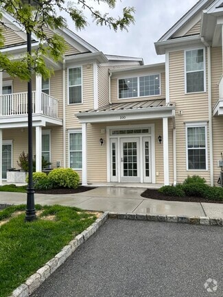 Building Photo - 124 Center Meadow Ln