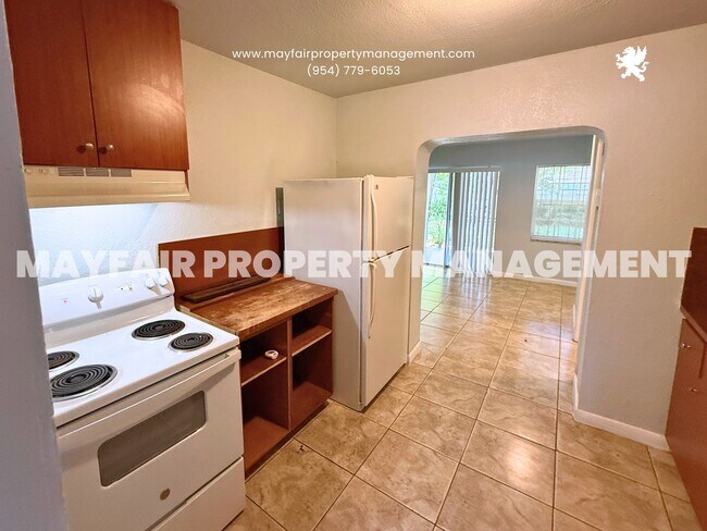 Foto del edificio - 400 Opa-Locka Blvd