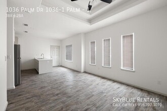 Building Photo - 1036 Palm Dr