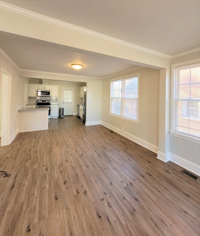 Foto del edificio - 2355 Morton St