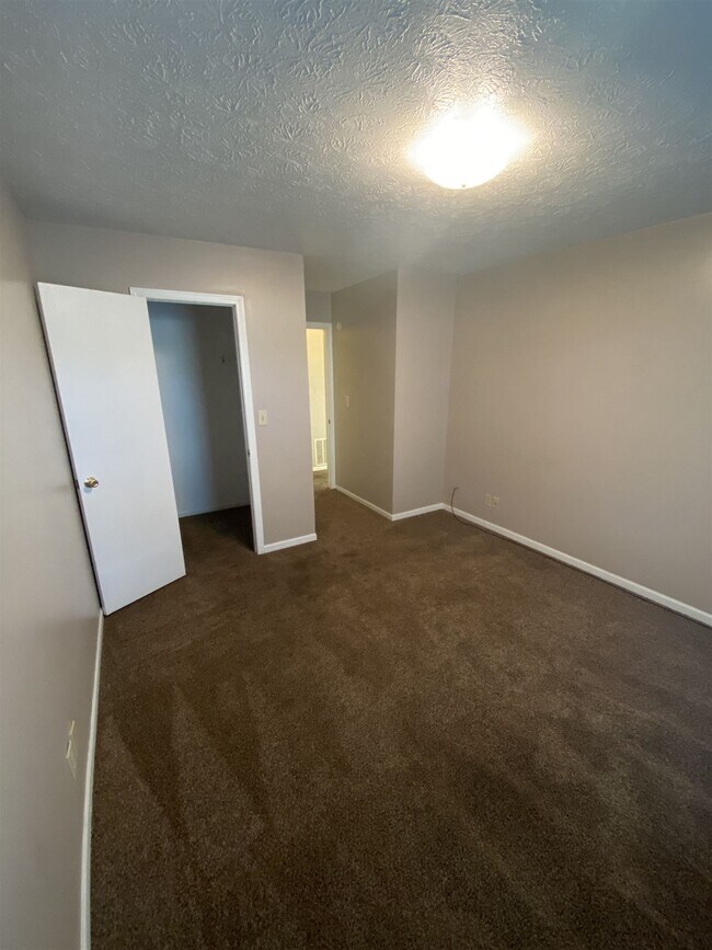 Foto del edificio - 2848 Plaza Ln