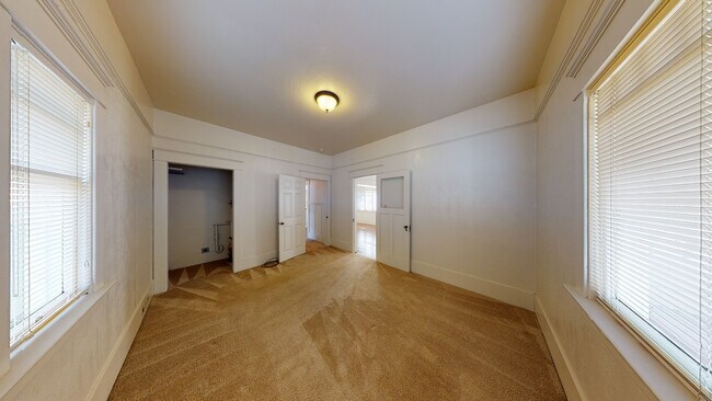 Building Photo - 2811 E St