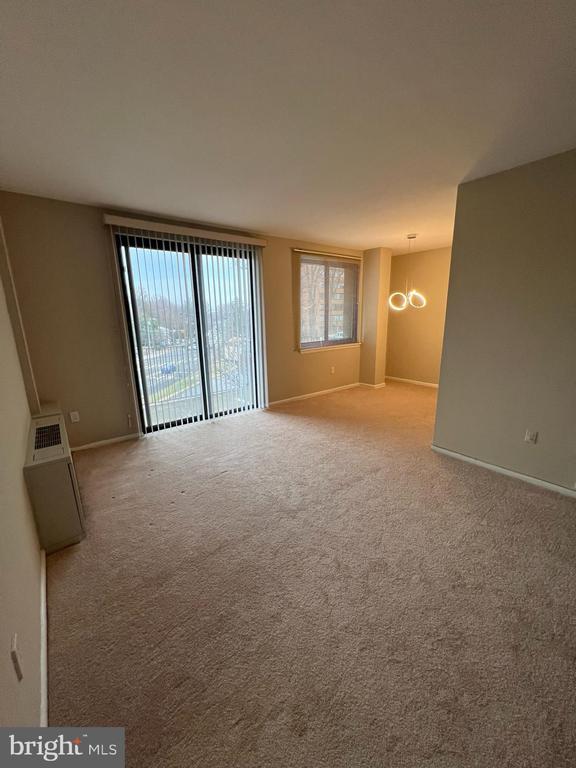 Foto del edificio - 4401 Cherry Hill Rd