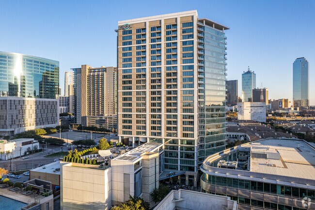 Foto del edificio - Cirque Residences