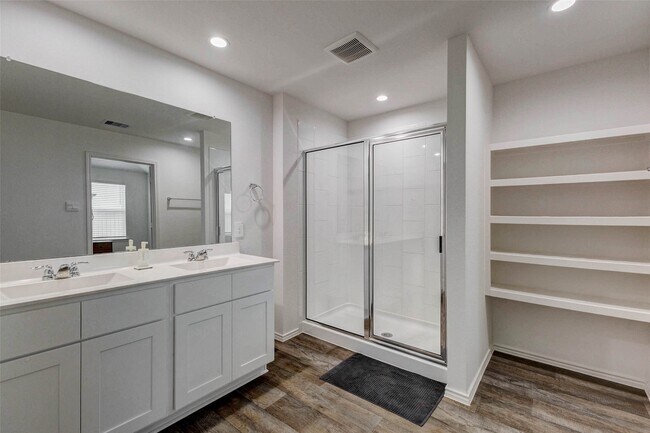 Building Photo - 31426 Yatesbury Ln