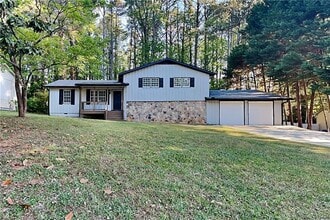 Building Photo - 281 Sumter Dr NE