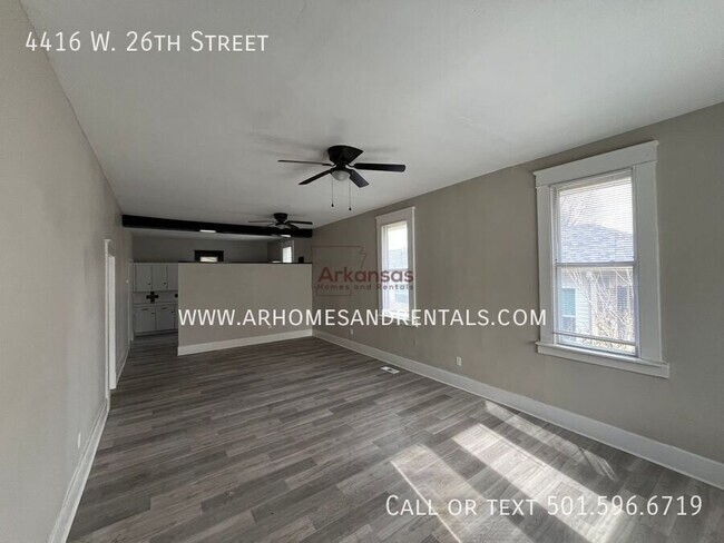 Foto del edificio - 4416 W 26th St