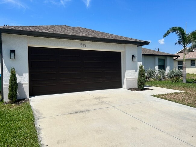 Foto del edificio - Move-In Ready 3BR Home in SW Cape Coral with Fenced Yar+Screened Lanai+Lawn Care Included+Pet Fri...