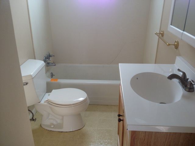 Building Photo - 2 br, 1 bath House - 2349 N Mason St
