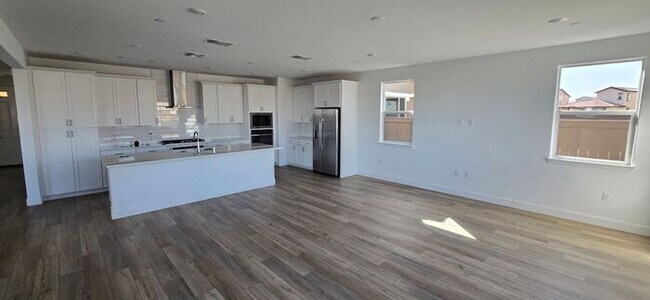 Building Photo - North Stockton Brand New Waterfront 4 Bedr...