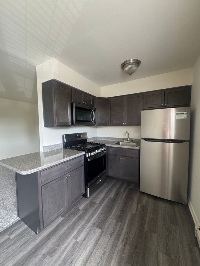 Interior Photo - Broadmore Apartments