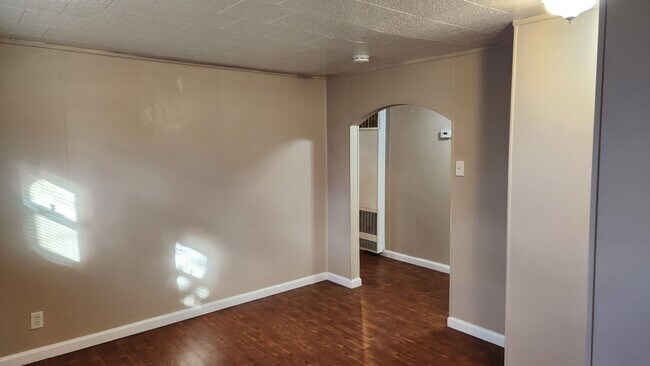 Building Photo - 278 Baird Ave