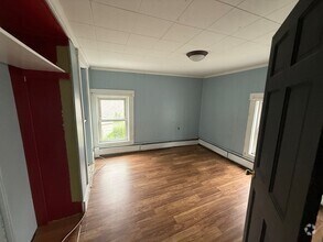 Building Photo - 34 Cedar St