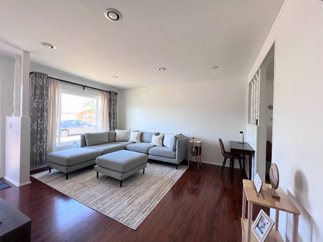 Foto del edificio - 17700 S Western Ave