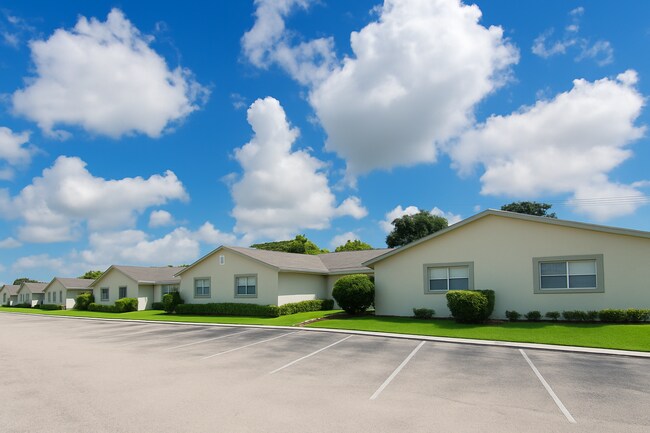 Foto del edificio - 481 Banks Rd Margate, FL 33063