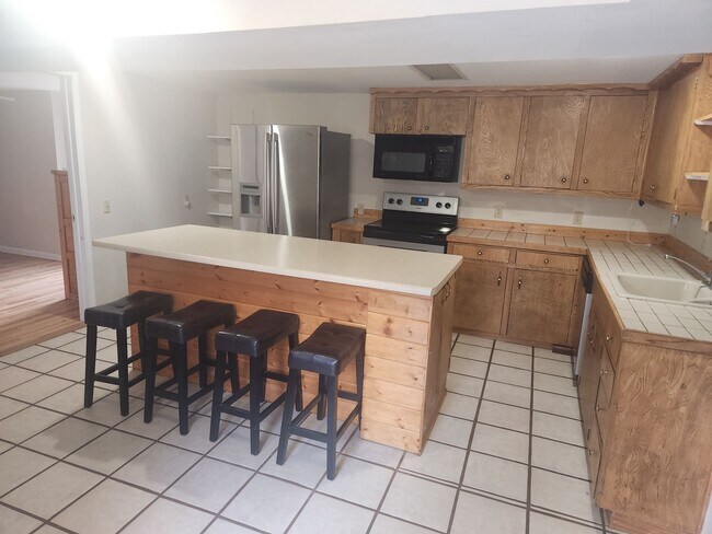 Foto del edificio - 2 Bed Lower-Level unit in Old Colorado City!