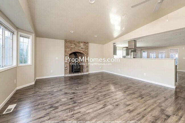 Foto del edificio - Updated Three Bedroom Gem in Wilsonville!