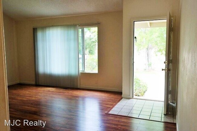 Foto del edificio - 3 br, 2 bath House - 106 Rosewell Way