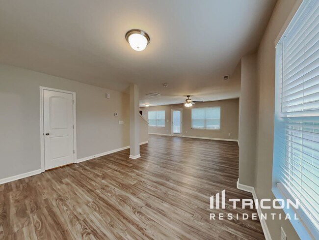 Building Photo - 127 Coddington Ln