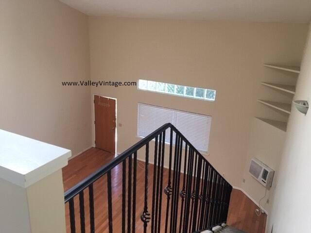 Building Photo - 11508 Moorpark St