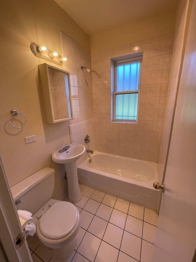 Bathroom - 7808 Southshore