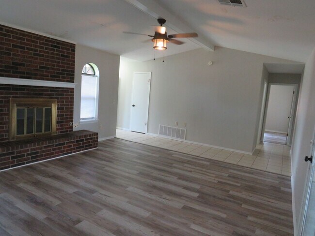 Foto del edificio - 4101 SW Parkridge Blvd