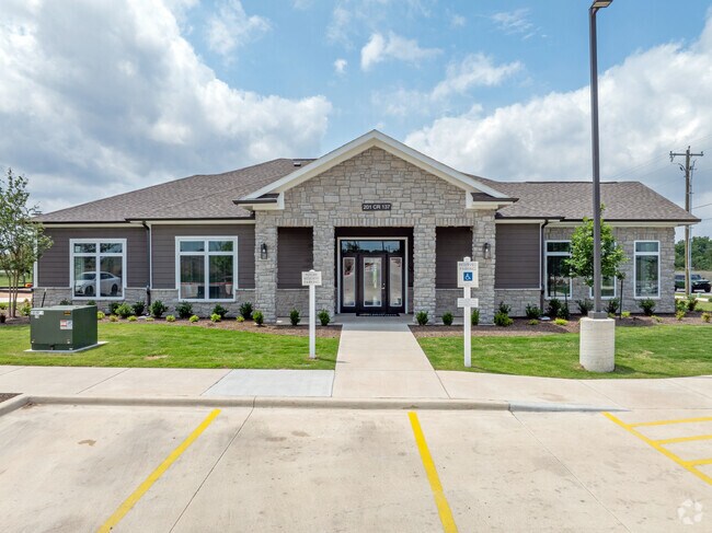 Oficina de arrendamiento - Carver Ridge Apartments